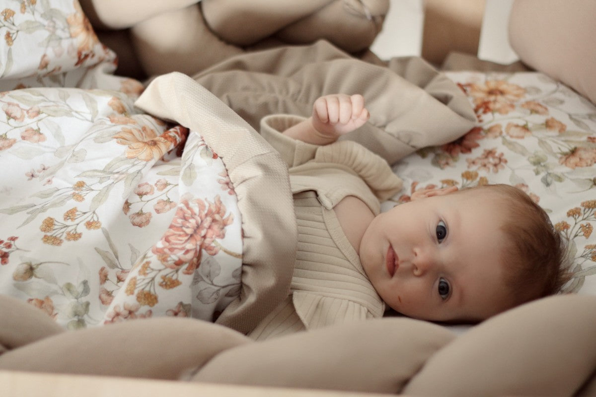Ensemble de literie premium pour lit de bébé 5 pièces Fleurs beige